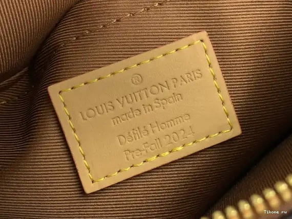 Affordable VUITTON Messenger-24*24*8CM LOUIS Chess 0509